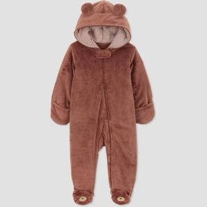 NWT. Carter’s *Just One You* Baby Romper With Bear Footies.